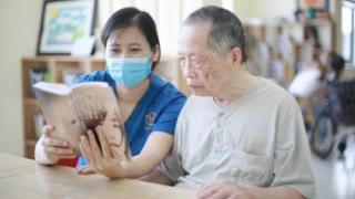 Hướng dẫn chăm sóc sức khỏe người cao tuổi