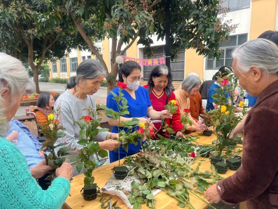 KHI TUỔI GIÀ VẪN CÒN NHỮNG NGÀY LỄ ĐÁNG MONG CHỜ